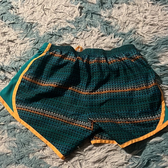 Nike S shorts - Picture 3 of 3
